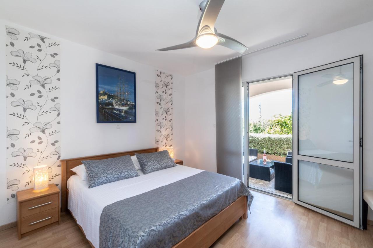 Apartments Separovic Прижба Екстериор снимка