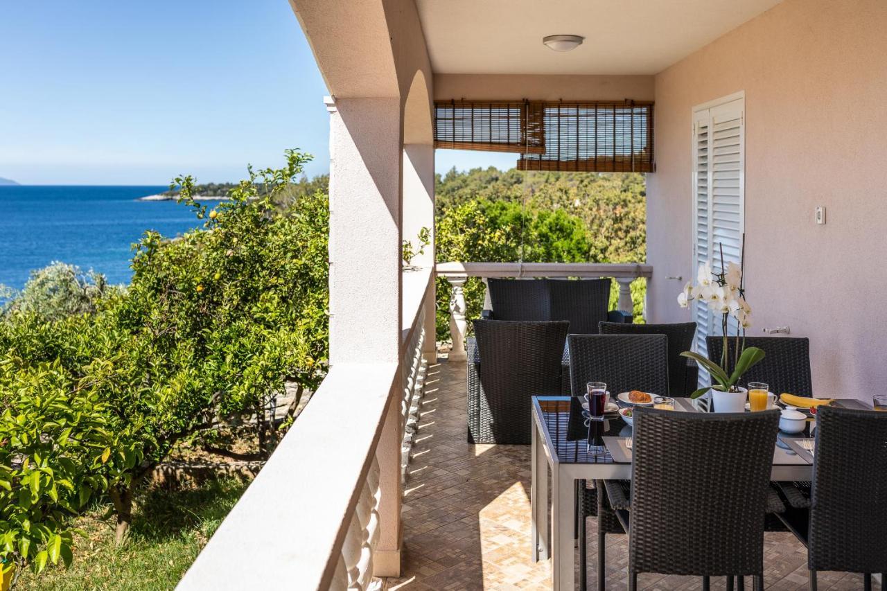 Apartments Separovic Прижба Екстериор снимка