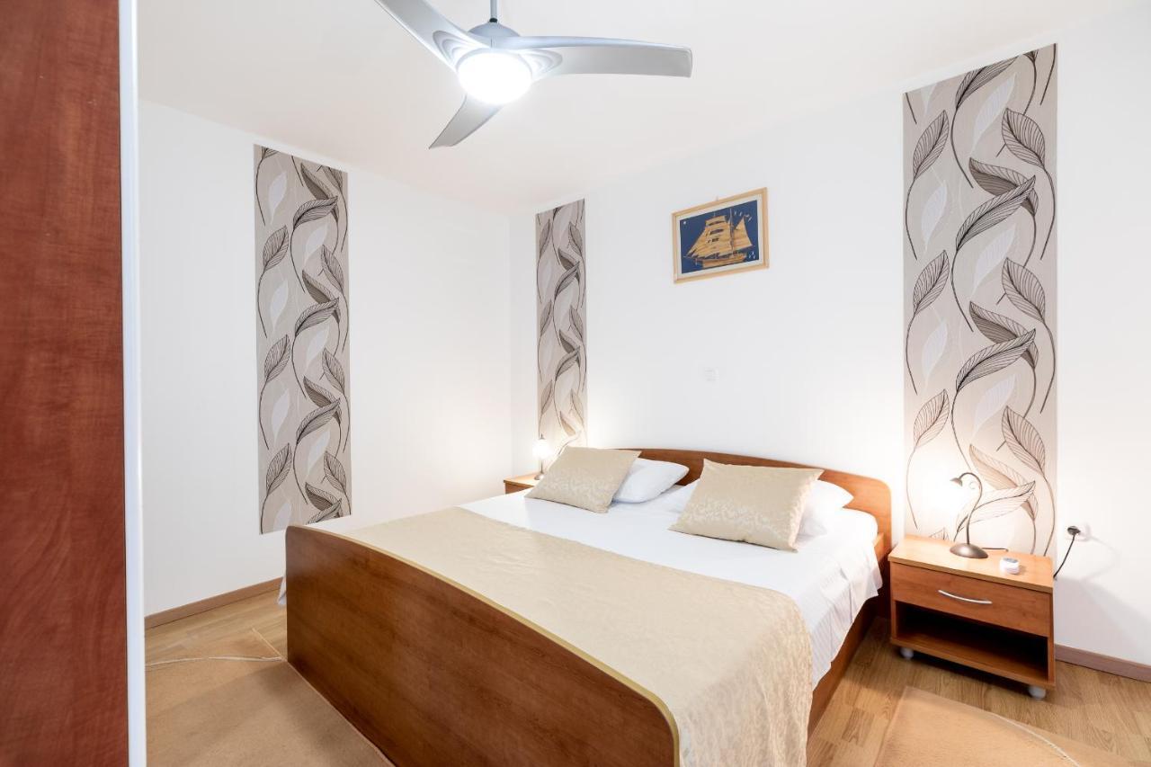 Apartments Separovic Прижба Екстериор снимка