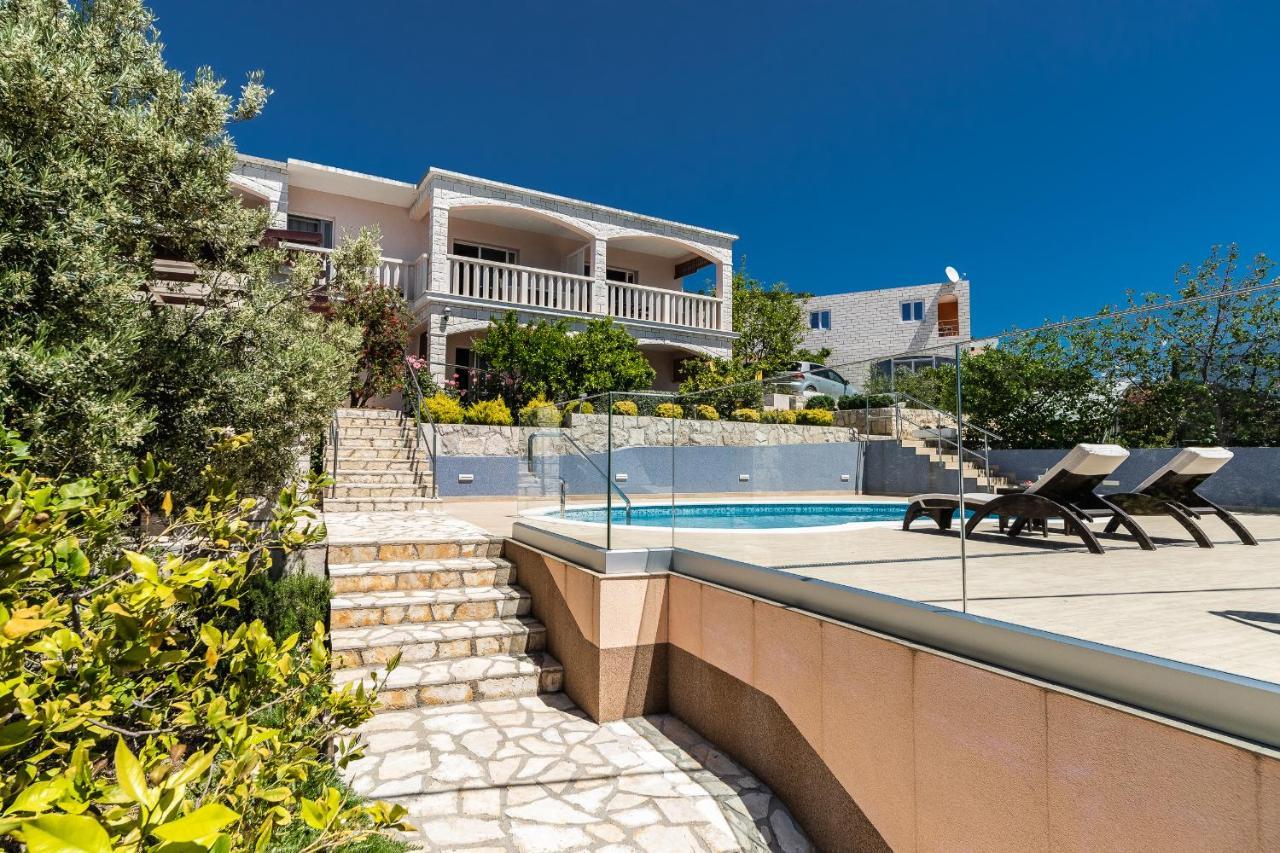 Apartments Separovic Прижба Екстериор снимка