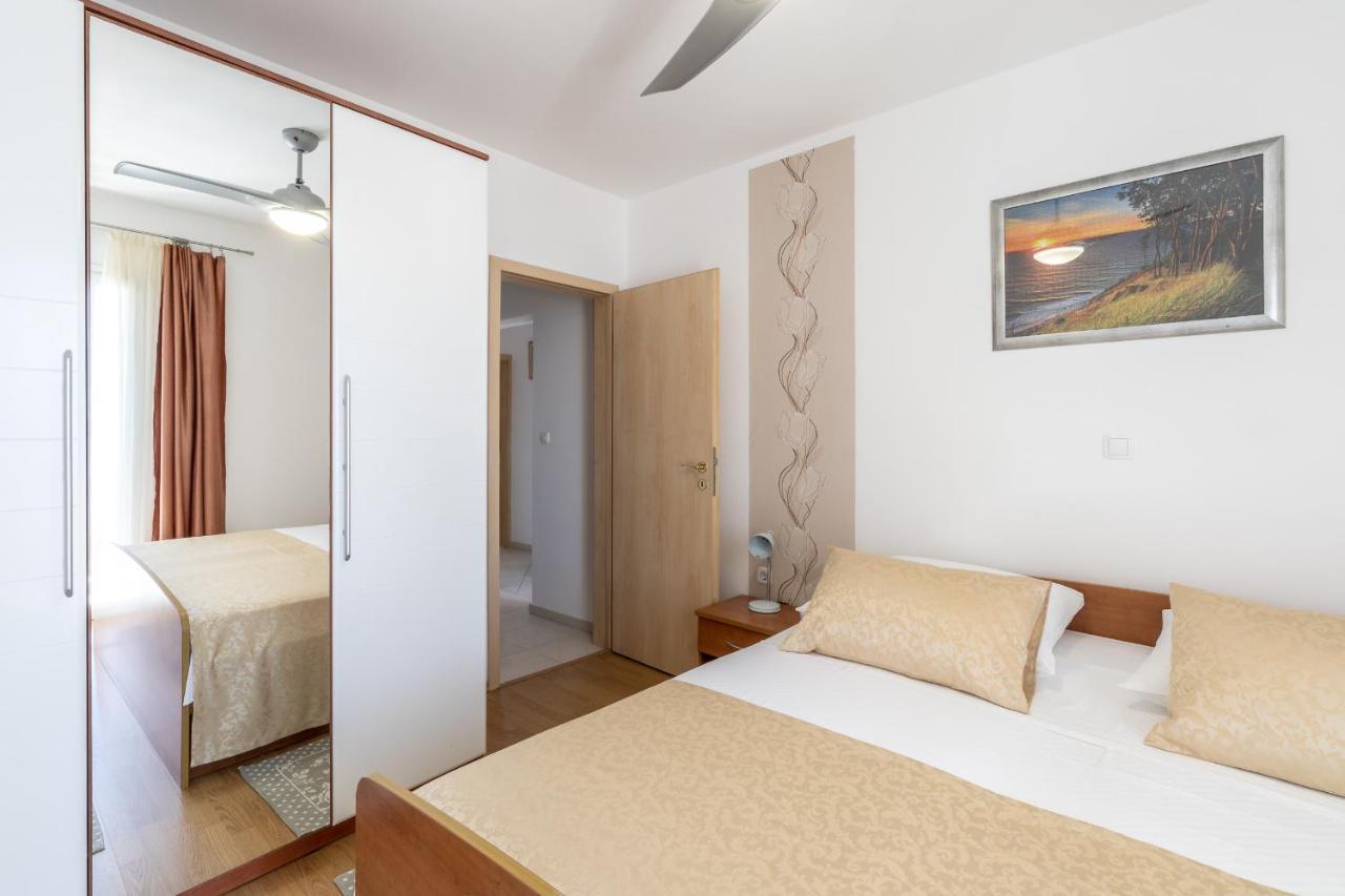 Apartments Separovic Прижба Екстериор снимка