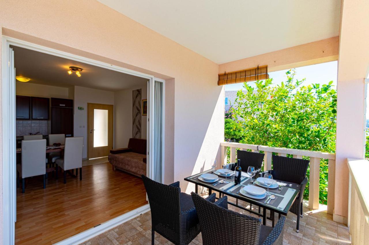 Apartments Separovic Прижба Екстериор снимка