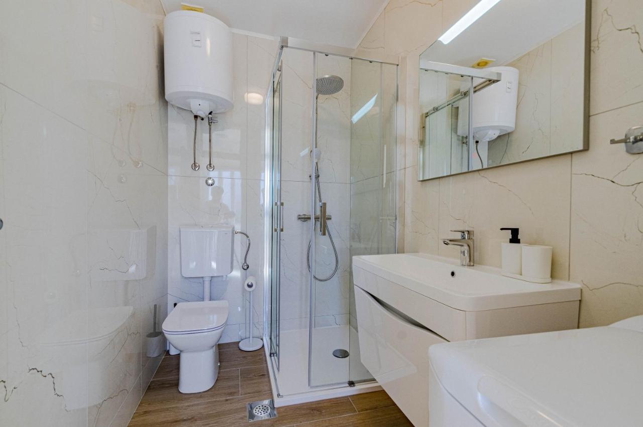 Apartments Separovic Прижба Екстериор снимка